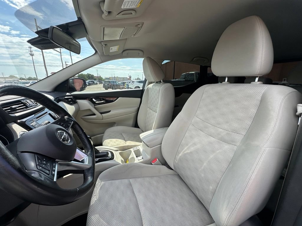 Used 2021 Nissan Rogue Sport SV FWD image 11