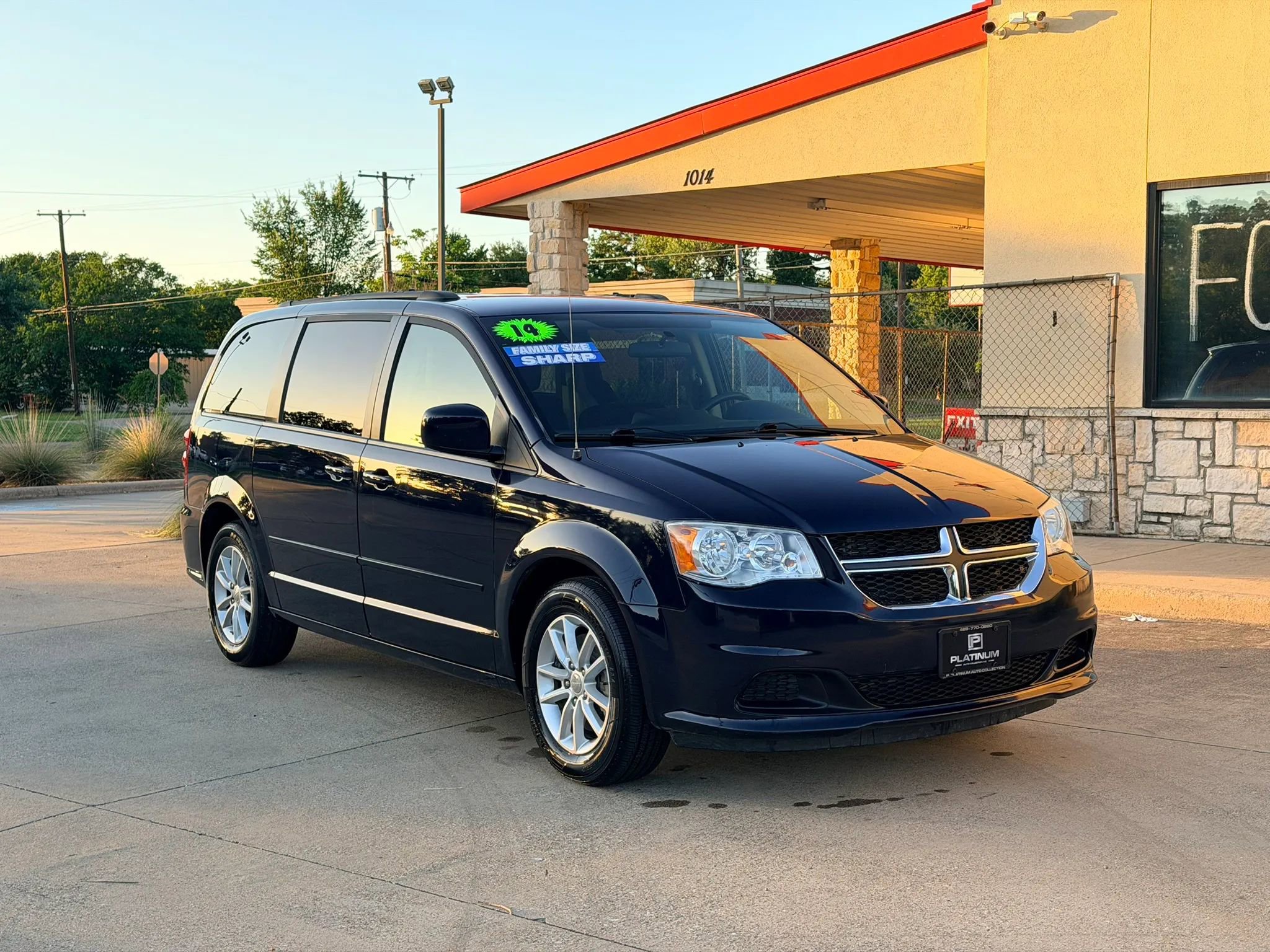 Used 2014 Dodge Grand Caravan SXT FWD image 7