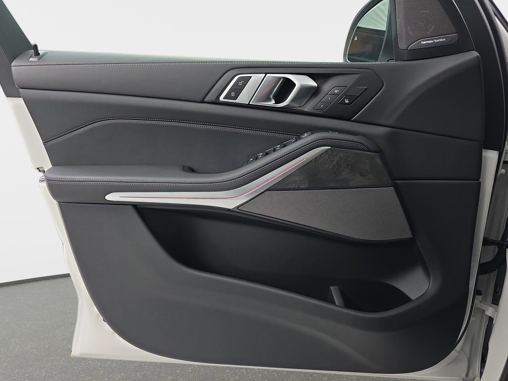 New 2026 BMW X5 xDrive40i w/ Off-Road Package image 26