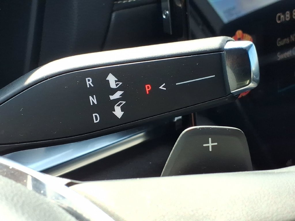 Used 2025 GMC Terrain Elevation w/ Elevation Premium Package AWD/4WD image 17