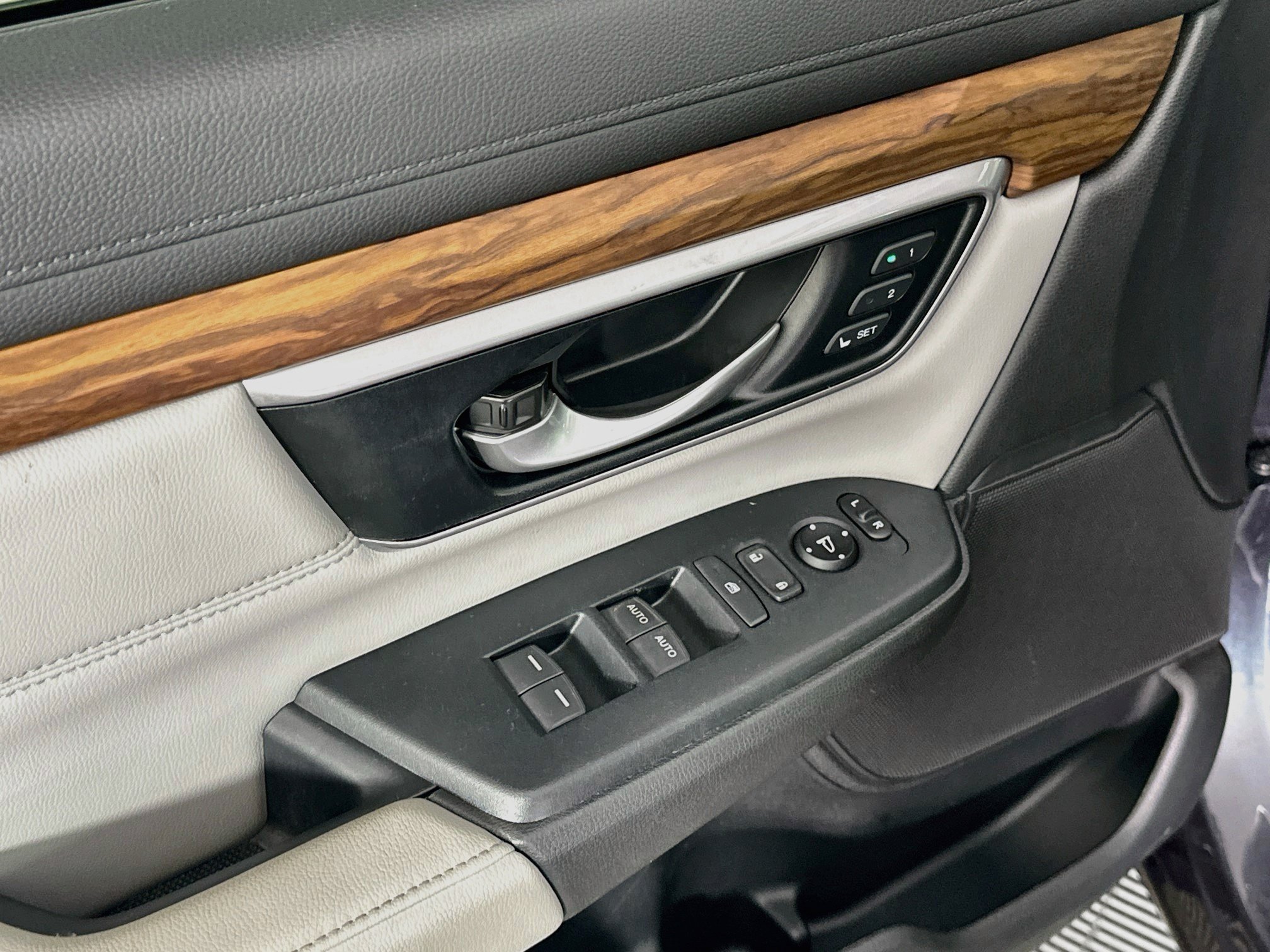 Used 2019 Honda CR-V EX-L image 15