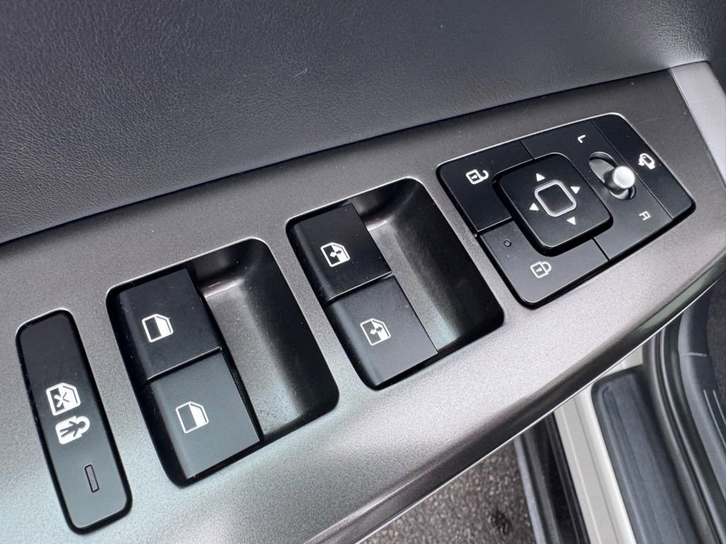 Used 2022 Kia EV6 Wind w/ Wind Technology Package AWD/4WD image 26