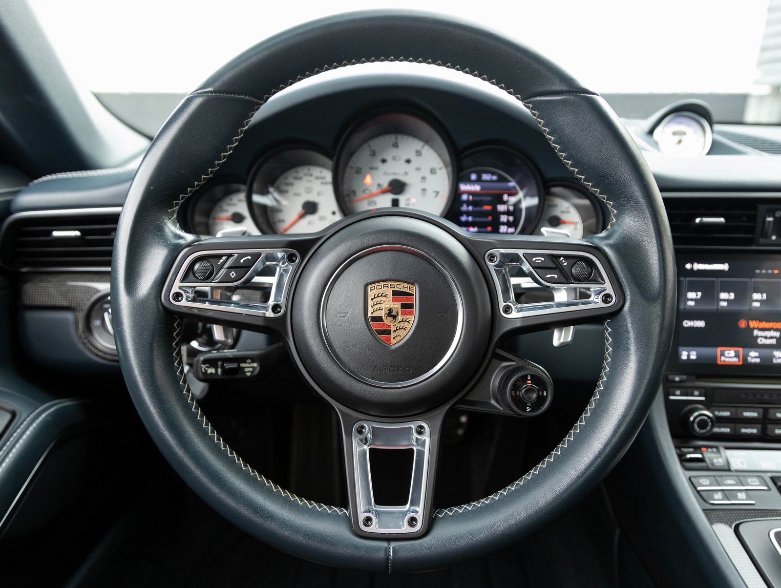 Used 2019 Porsche 911 Turbo S image 15