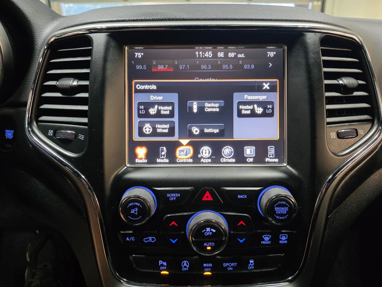 Used 2017 Jeep Grand Cherokee Altitude AWD/4WD image 33