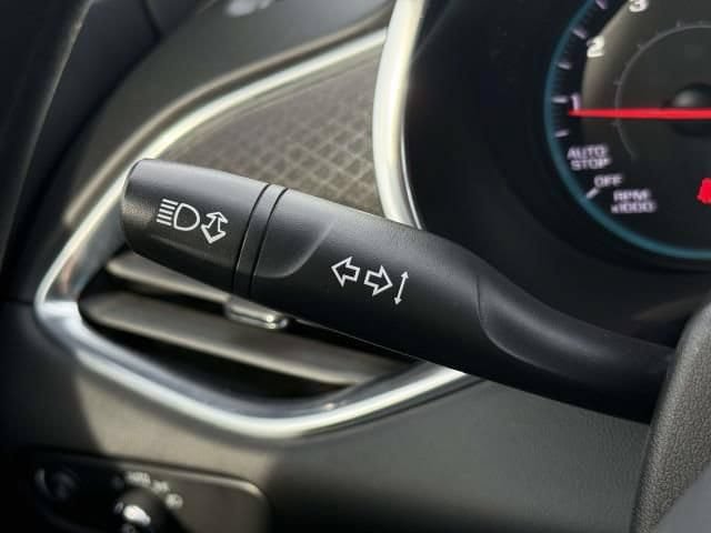 Used 2021 Chevrolet Malibu LT FWD image 18
