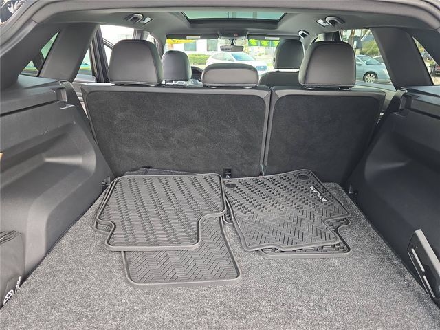 Used 2023 Volkswagen Atlas Cross Sport SE w/ Panoramic Sunroof Package FWD image 28
