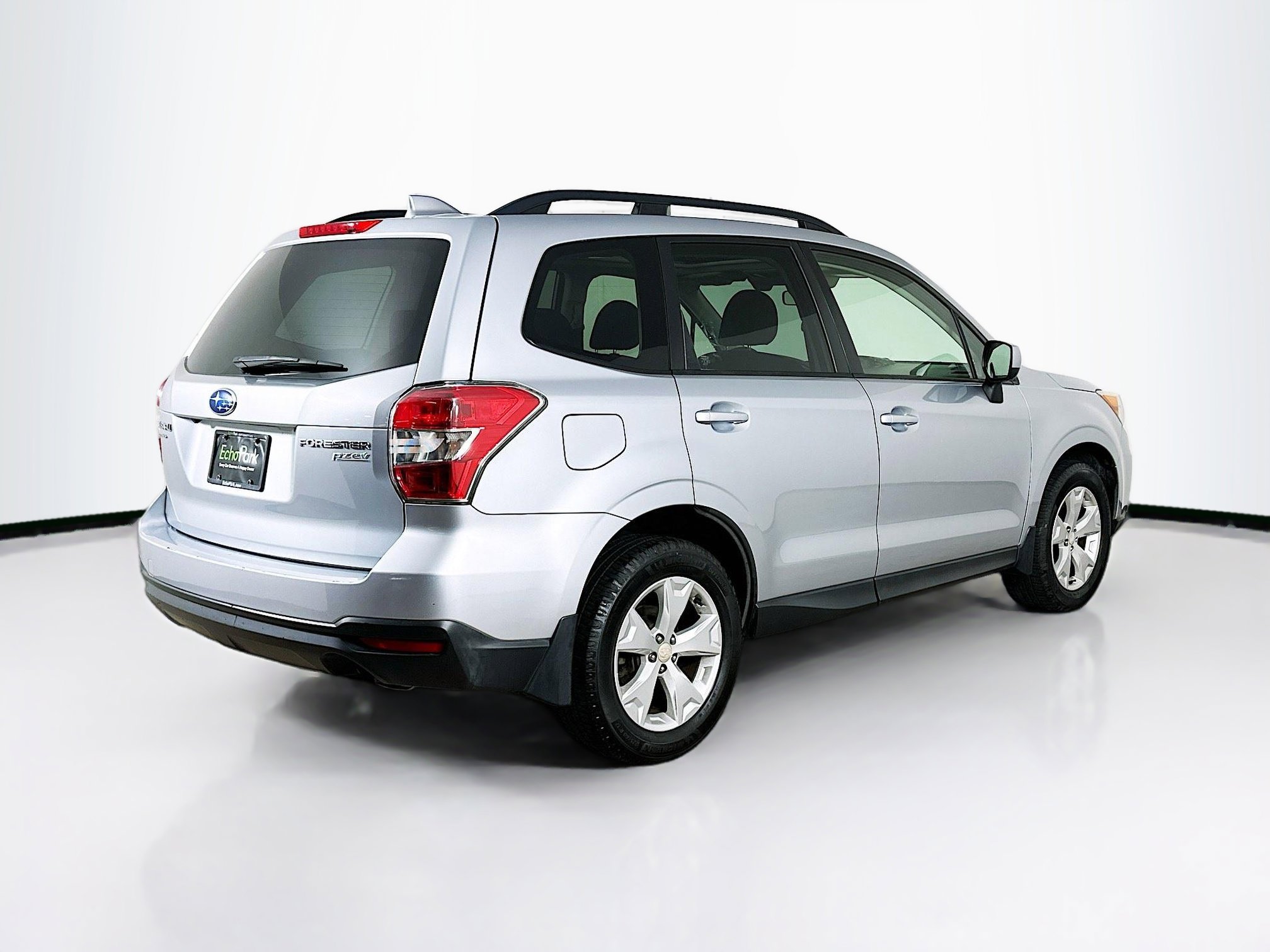 Used 2016 Subaru Forester 2.5i Premium AWD/4WD image 9