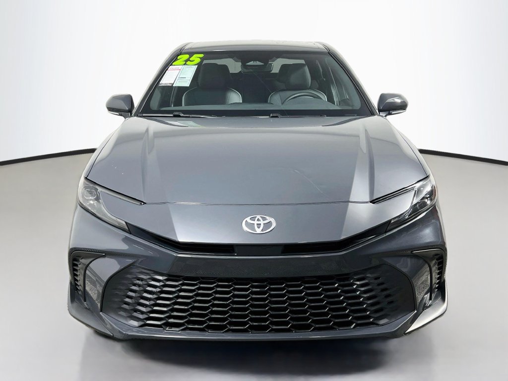 Used 2025 Toyota Camry SE FWD image 8