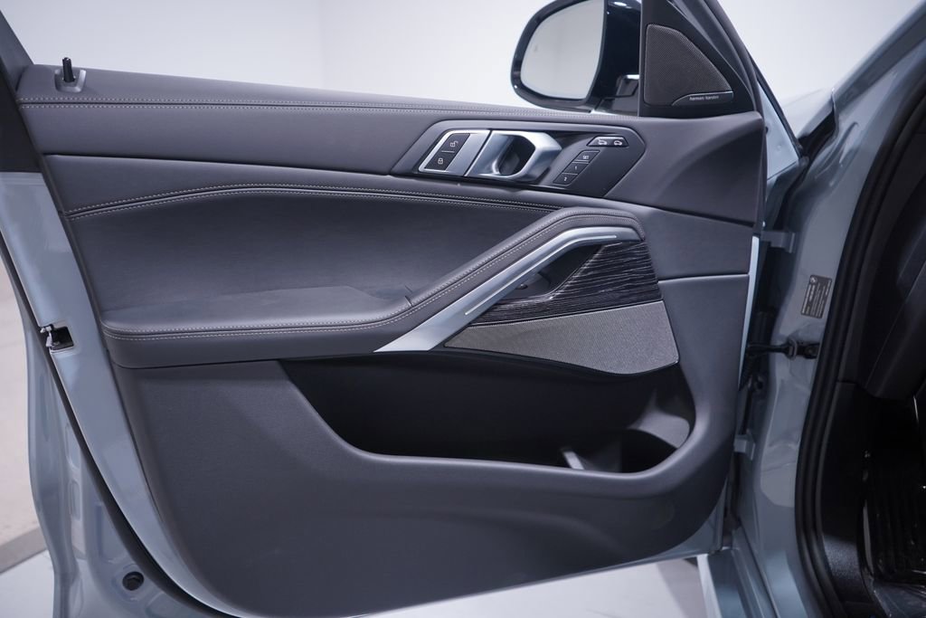 New 2026 BMW X6 xDrive40i w/ Premium Package AWD/4WD image 10