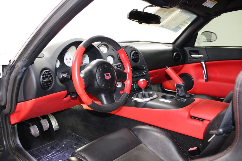 Used 2004 Dodge Viper SRT-10 RWD image 22