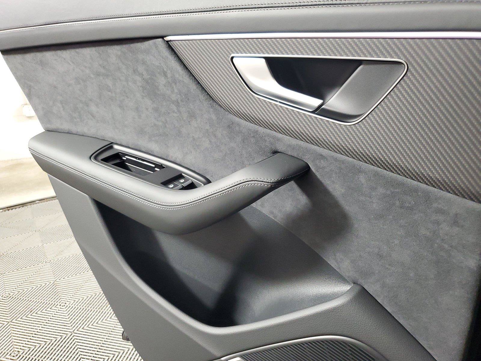 New 2026 Audi SQ8 Prestige AWD/4WD image 17