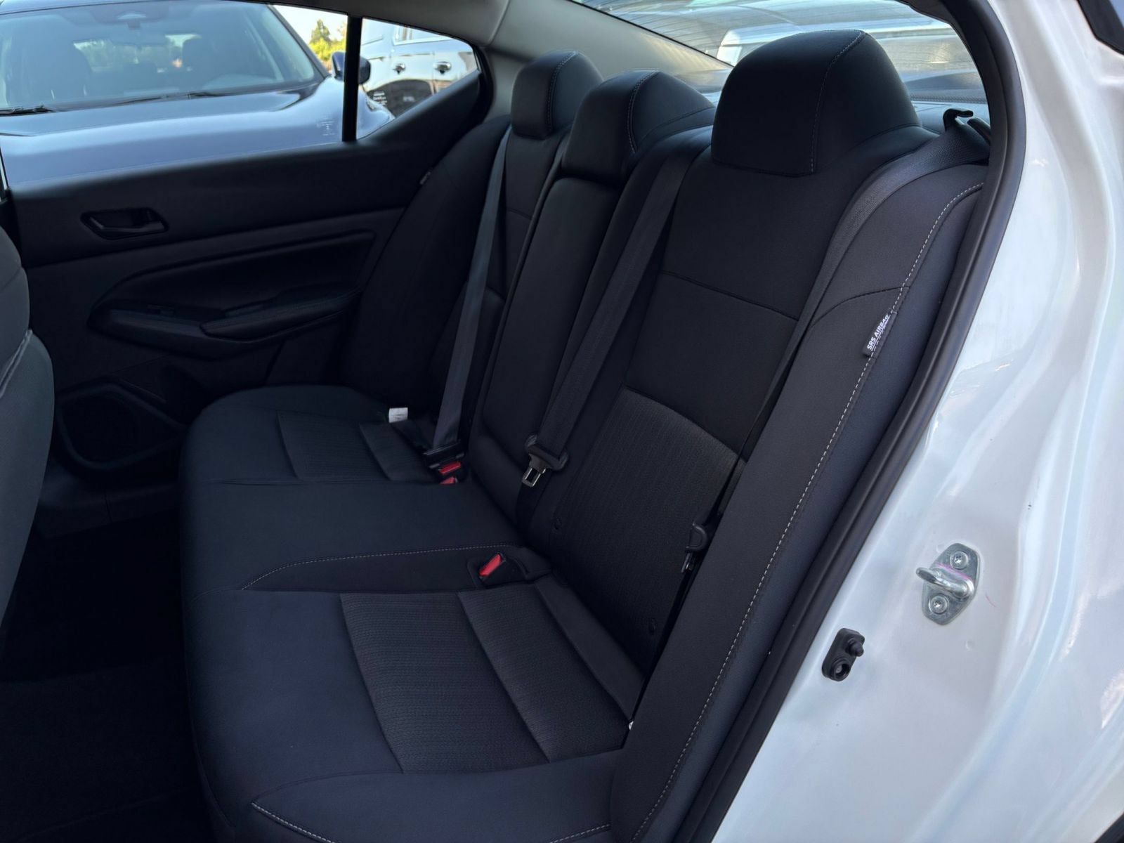 Used 2025 Nissan Altima 2.5 SV FWD image 37