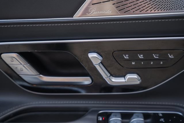 Used 2022 Mercedes-Benz SL 55 AMG 4MATIC w/ Driver Assistance Package image 42