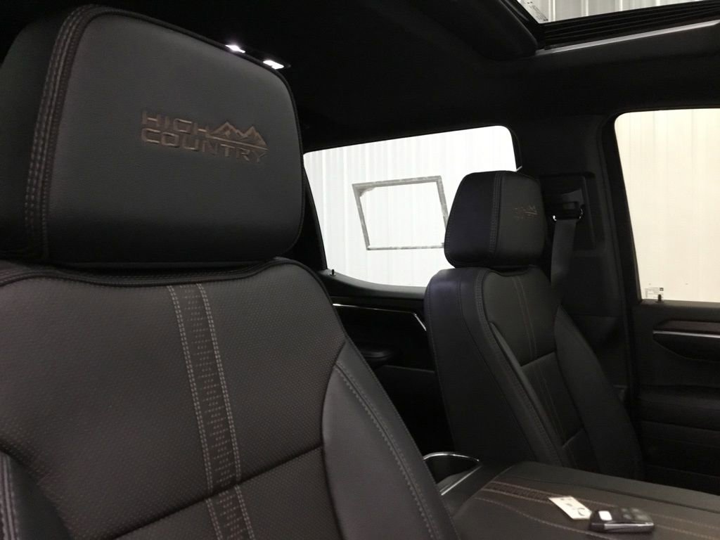 Used 2024 Chevrolet Silverado 1500 High Country w/ High Country Premium Package image 26