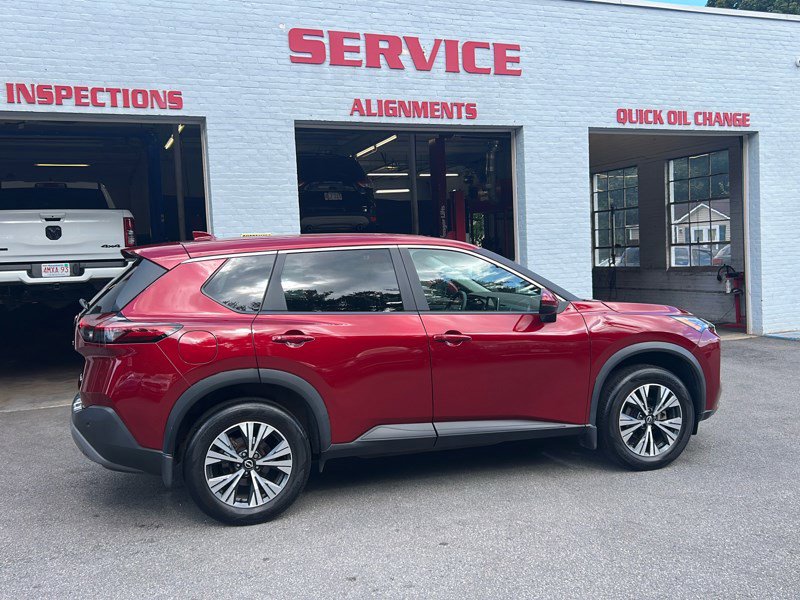 Used 2023 Nissan Rogue SV image 8