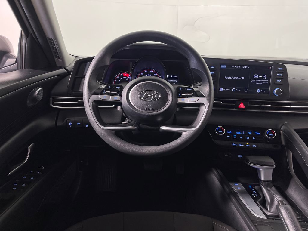Used 2022 Hyundai Elantra SEL w/ Cargo Package FWD image 15