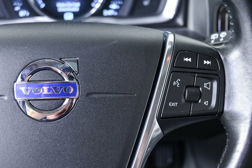Used 2016 Volvo XC70 T5 Premier w/ Proximity Package AWD/4WD image 11