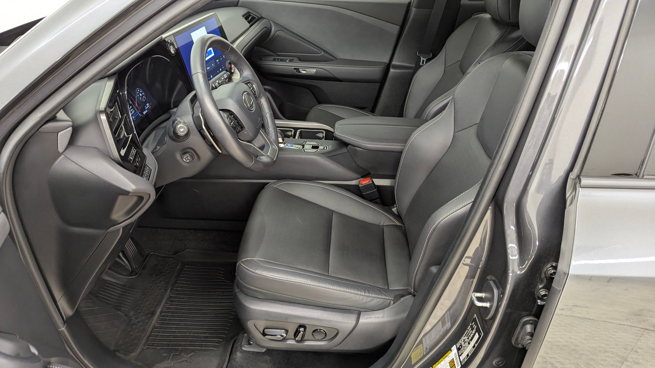 Used 2024 Lexus TX 350 FWD image 5