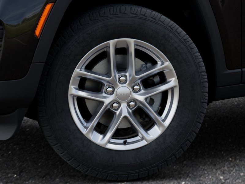 New 2025 Jeep Grand Cherokee Laredo X w/ Trailer Tow Package image 8