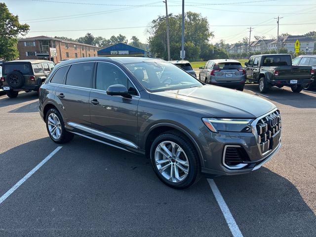 Used 2025 Audi Q7 3.0T Premium Plus AWD/4WD image 2