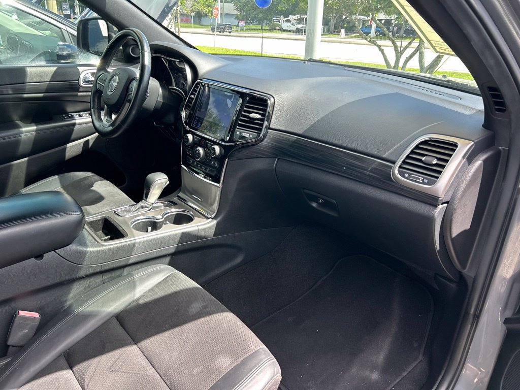 Used 2019 Jeep Grand Cherokee Altitude RWD image 40