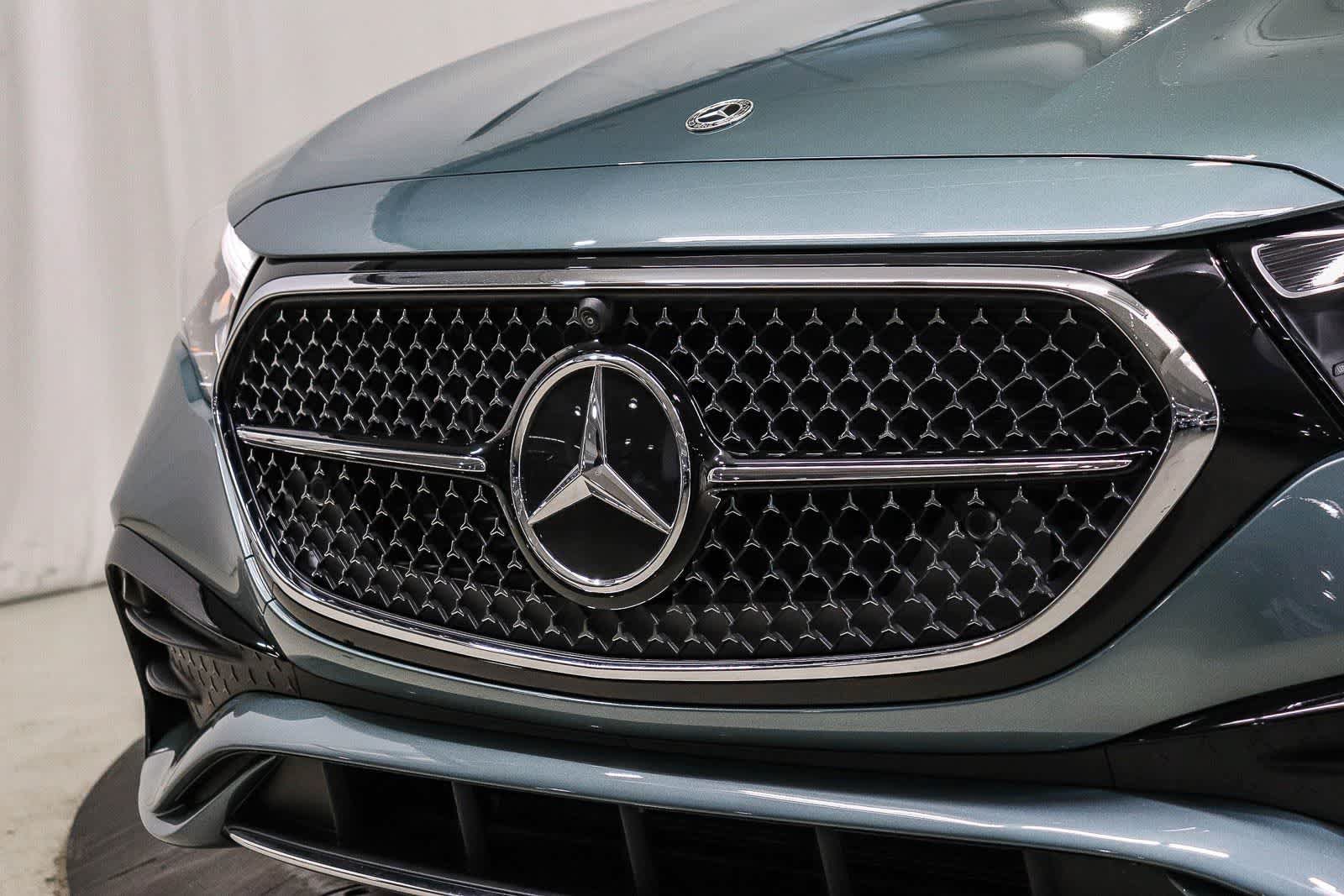 New 2027 Mercedes-Benz E 450 4MATIC Sedan image 8