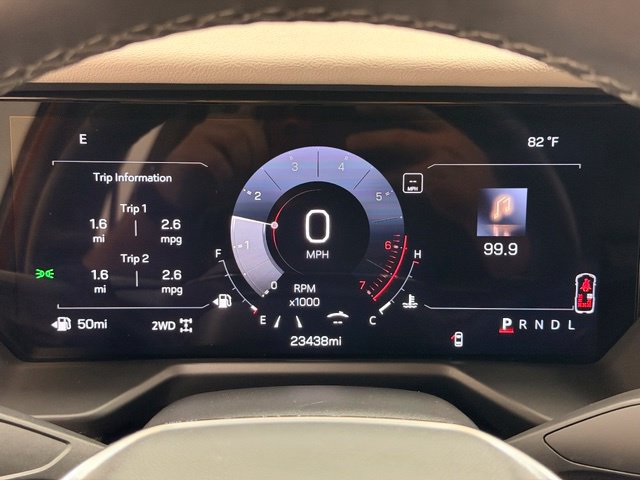 Certified 2026 GMC Acadia Elevation w/ Elevation Premium Package AWD/4WD image 9