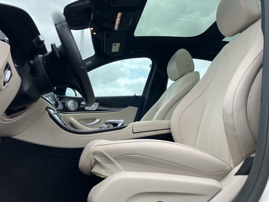 Used 2019 Mercedes-Benz E 300 4MATIC image 28