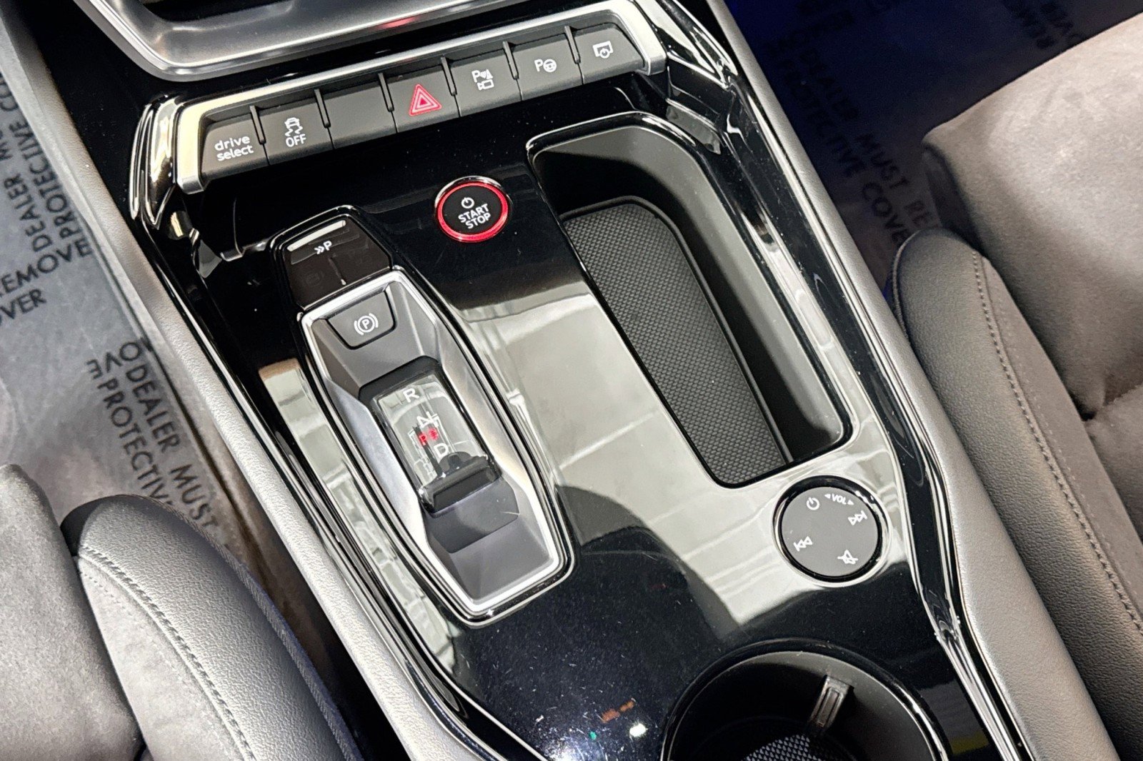 Used 2023 Audi e-tron GT Prestige w/ Prestige Package image 15