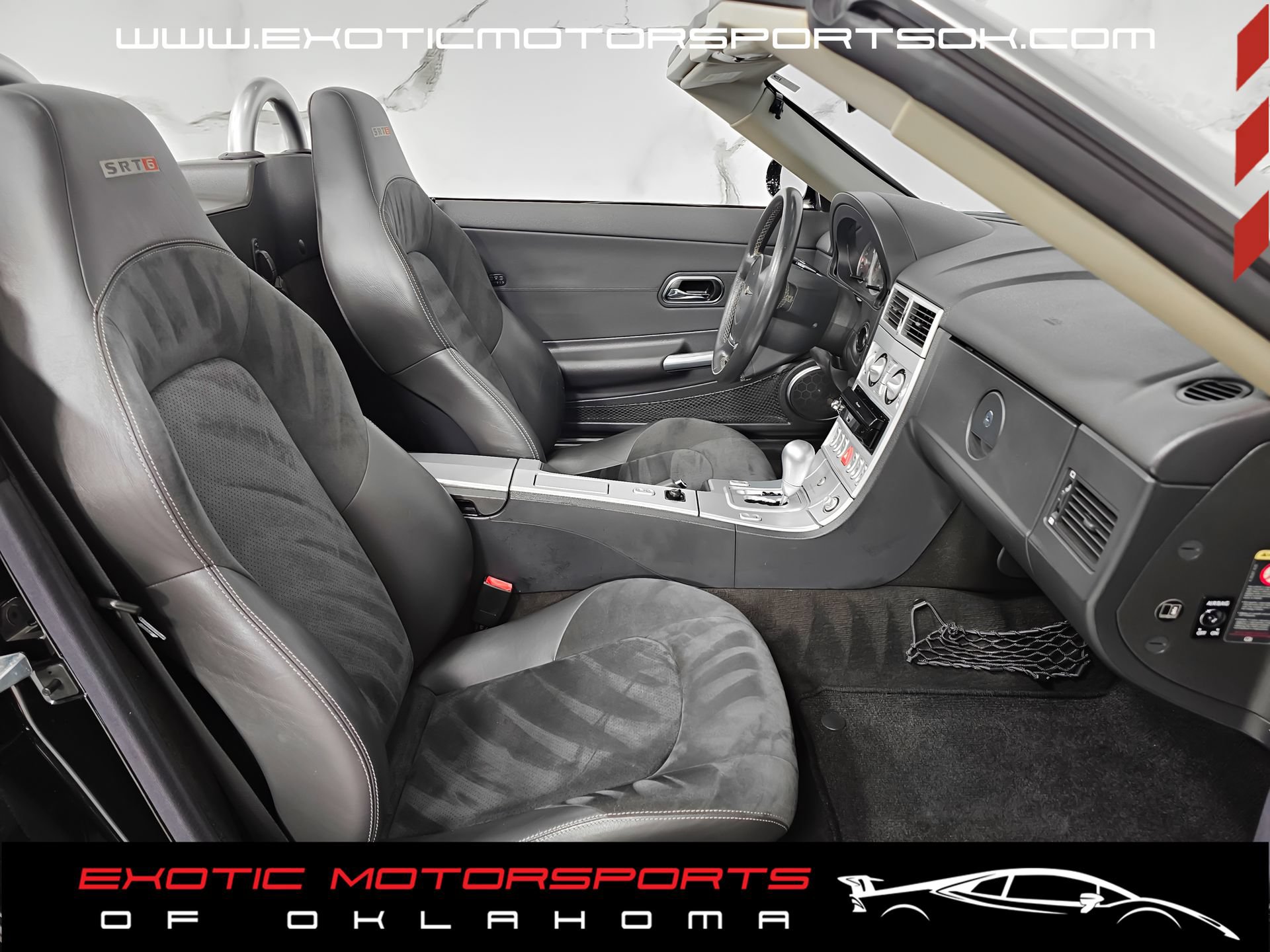 Used 2005 Chrysler Crossfire SRT-6 RWD image 2
