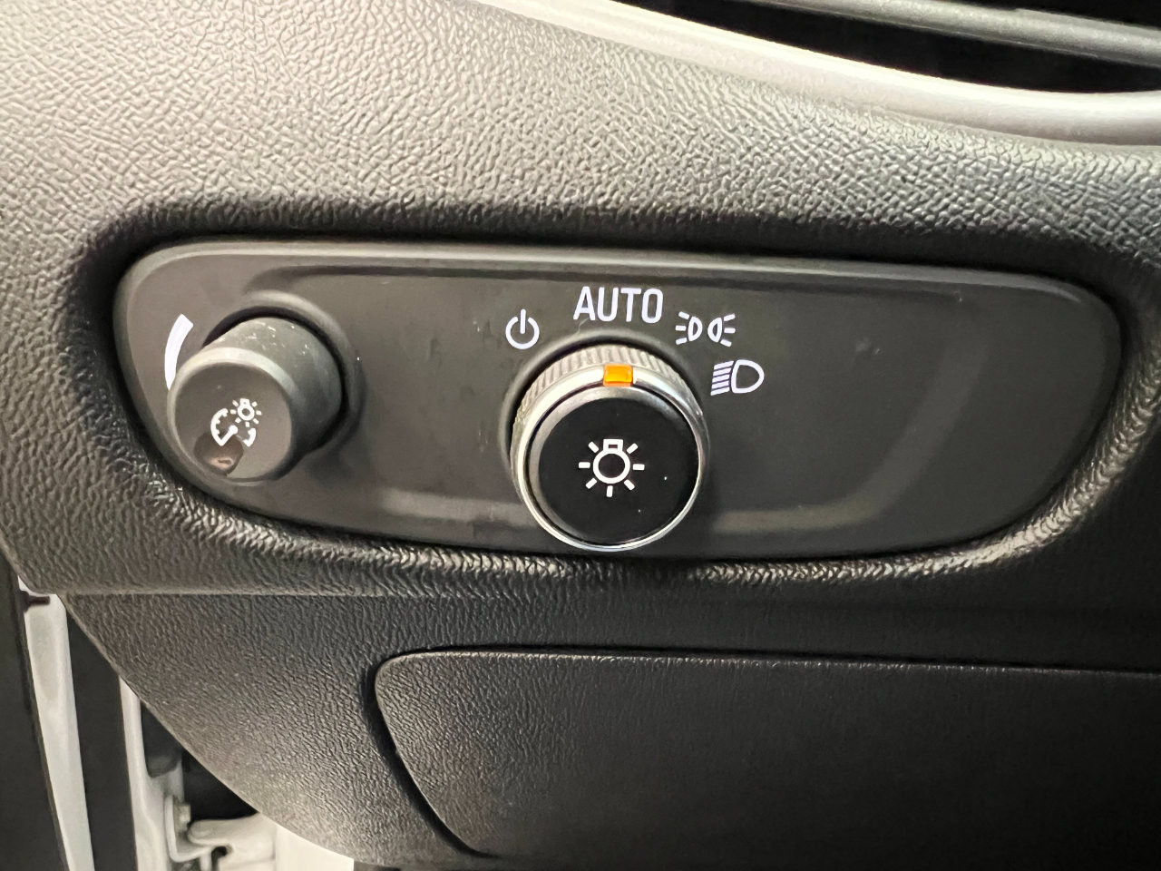 Used 2023 Chevrolet Malibu LT w/ Driver Confidence Package image 44