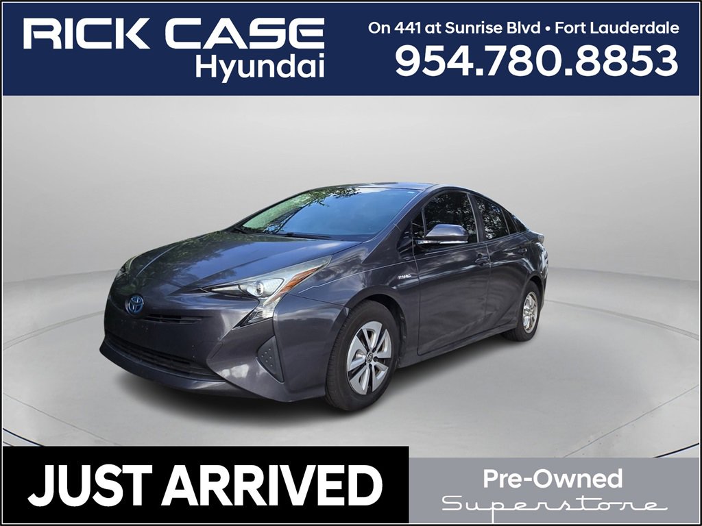 Used 2017 Toyota Prius Four image 1