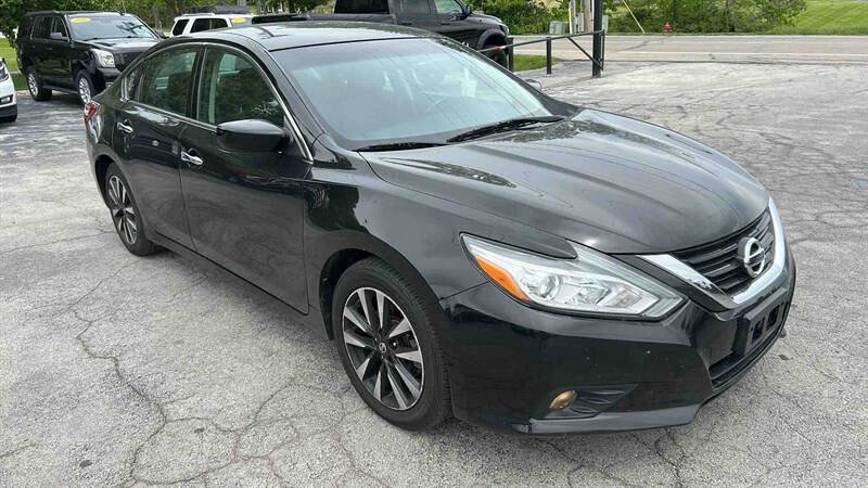 Used 2018 Nissan Altima 2.5 SV FWD image 2