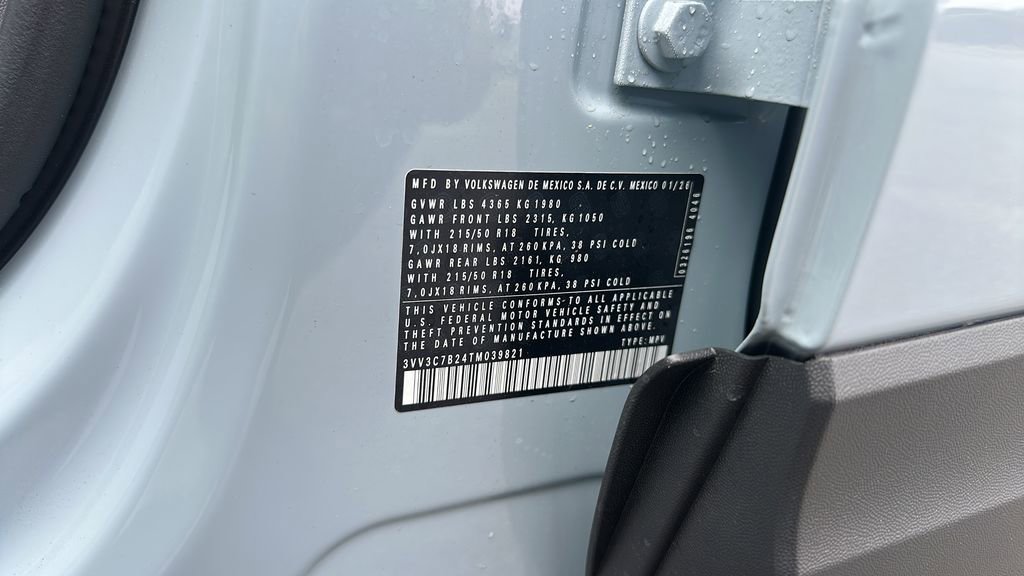 New 2026 Volkswagen Taos SE image 28