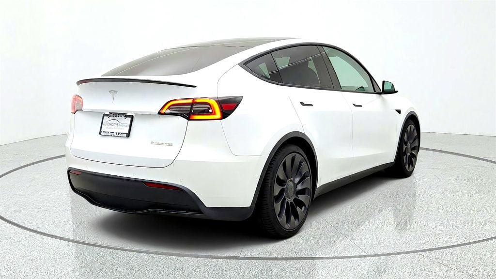 Used 2021 Tesla Model Y Performance AWD/4WD image 5