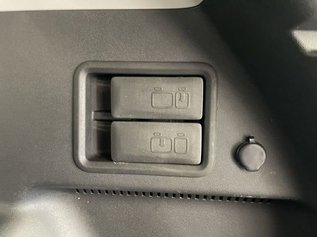 Used 2023 GMC Terrain SLT FWD image 26