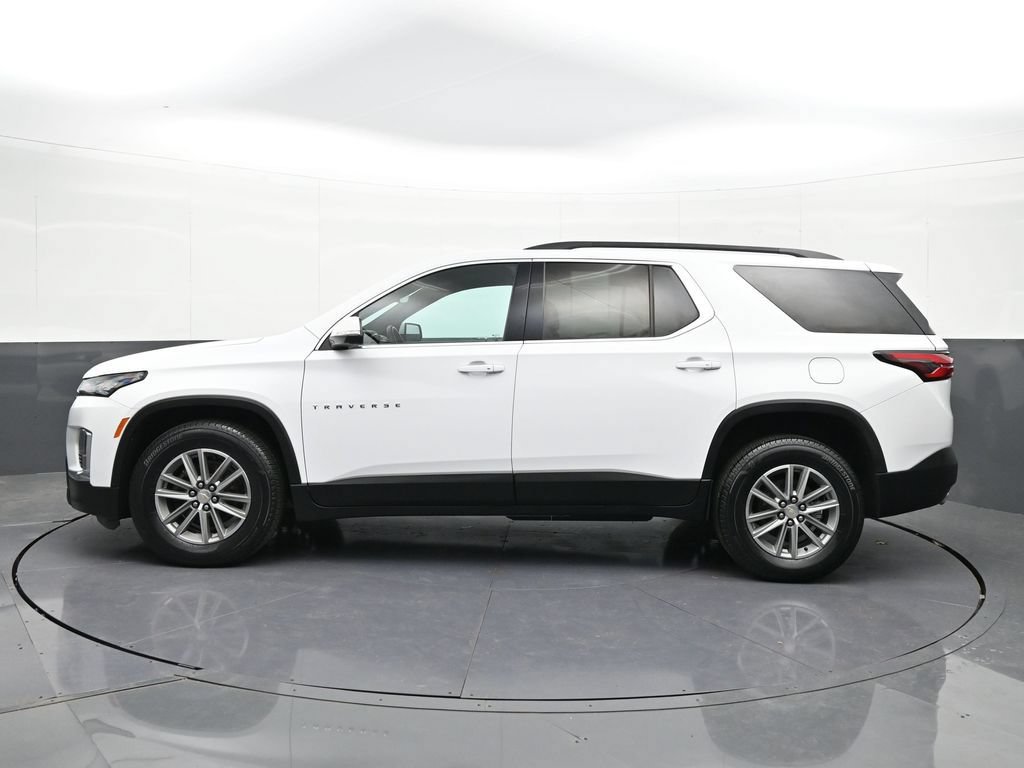 Used 2023 Chevrolet Traverse LT w/ Rear Camera Mirror Package AWD/4WD image 2