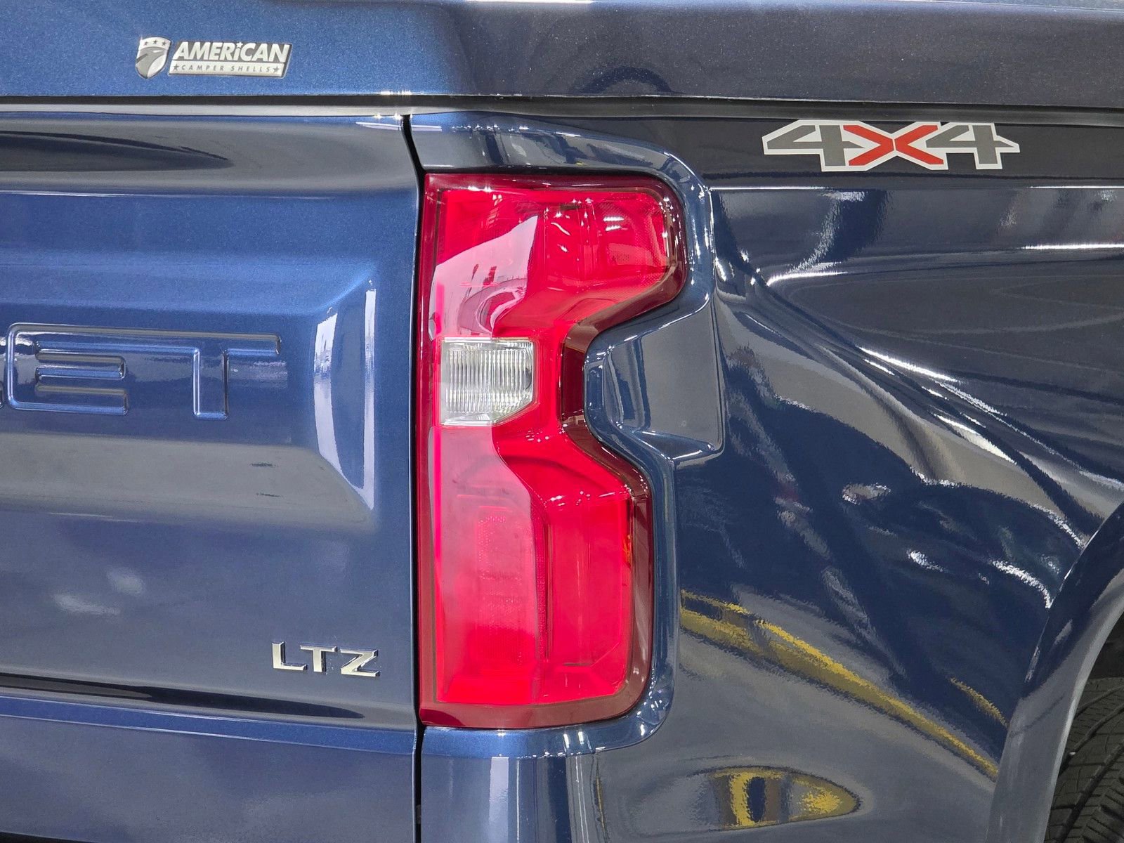 Used 2022 Chevrolet Silverado 1500 LTZ w/ LTZ Convenience Package II AWD/4WD image 12