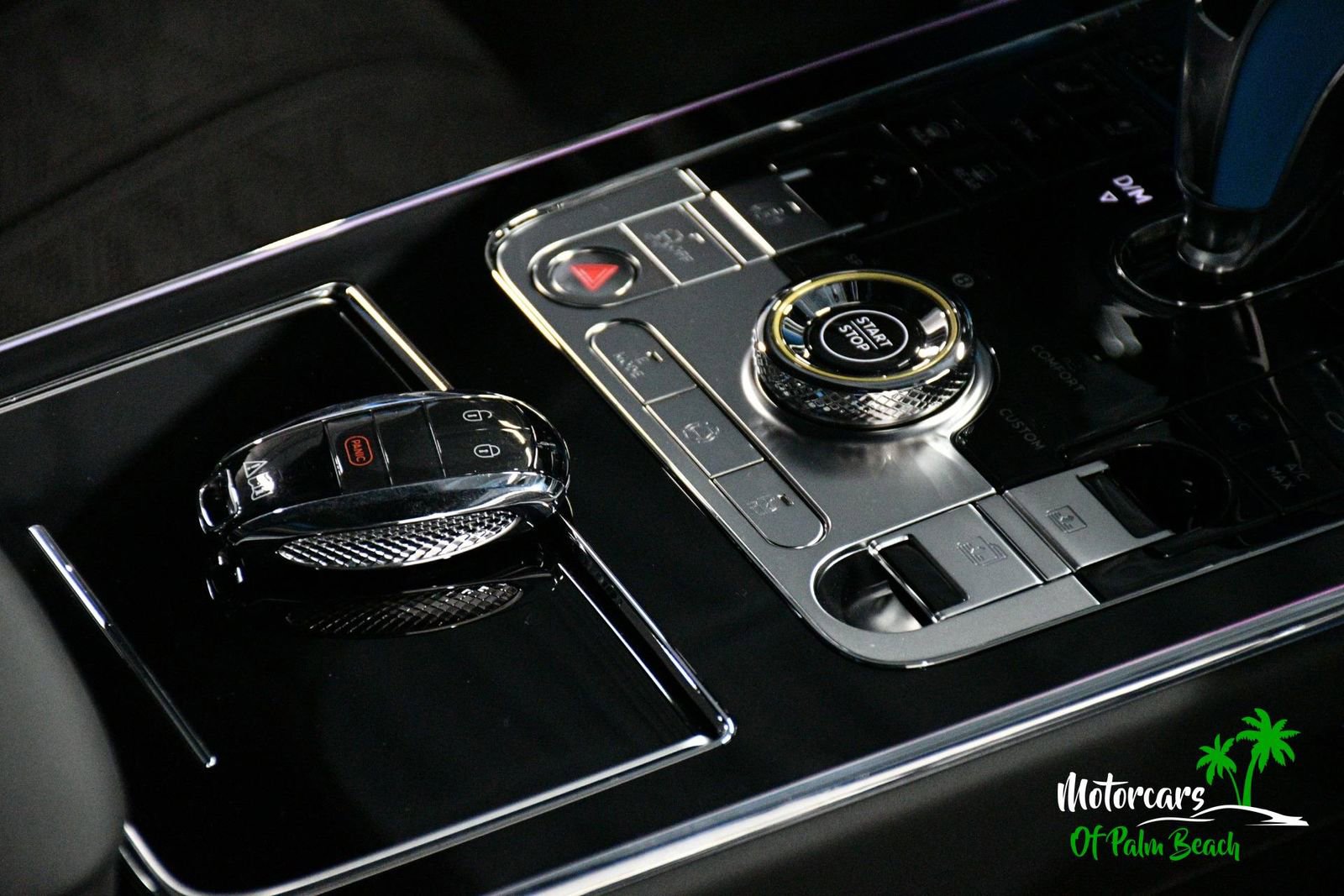 Used 2025 Bentley Flying Spur Plug-In Hybrid image 60