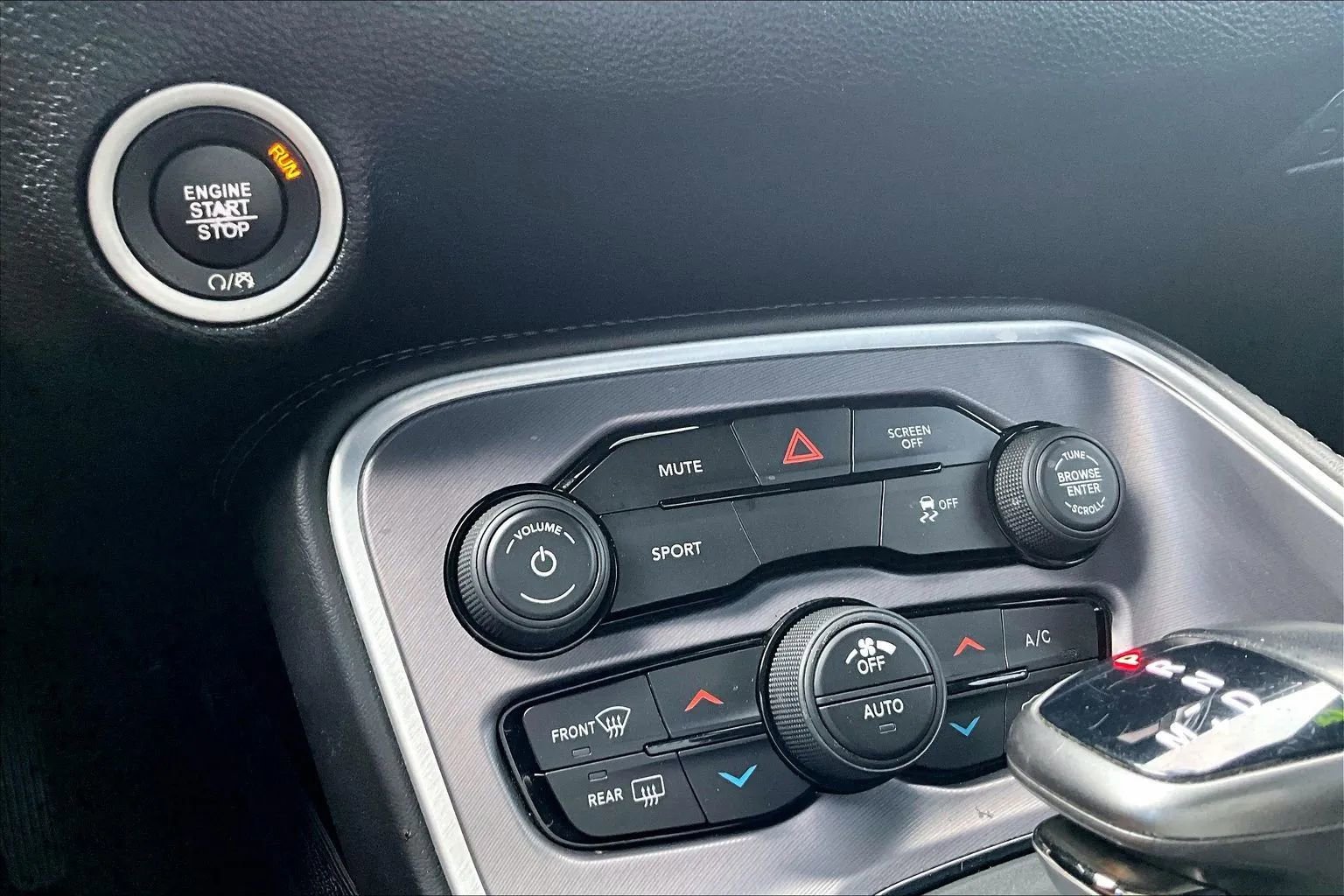 Used 2019 Dodge Challenger SXT RWD image 23