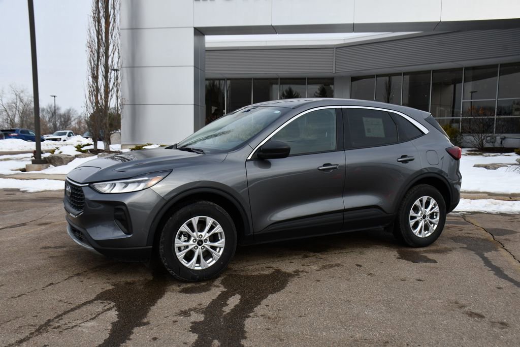 Used 2023 Ford Escape Active image 2