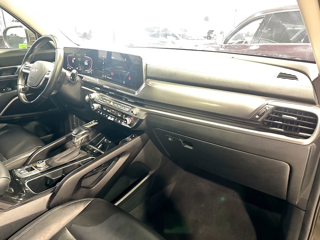 Used 2025 Kia Telluride S AWD/4WD image 32
