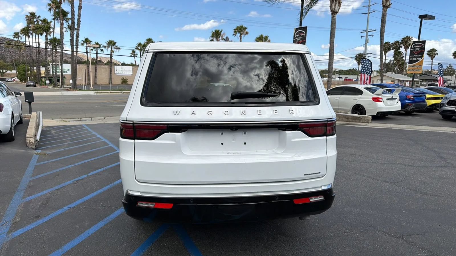 Used 2024 Jeep Wagoneer L Series II w/ Flexible Seating Group AWD/4WD image 5