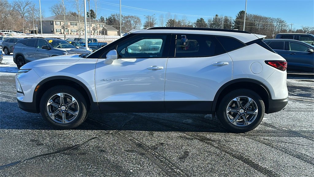 Used 2023 Chevrolet Blazer LT w/ Convenience Package image 4