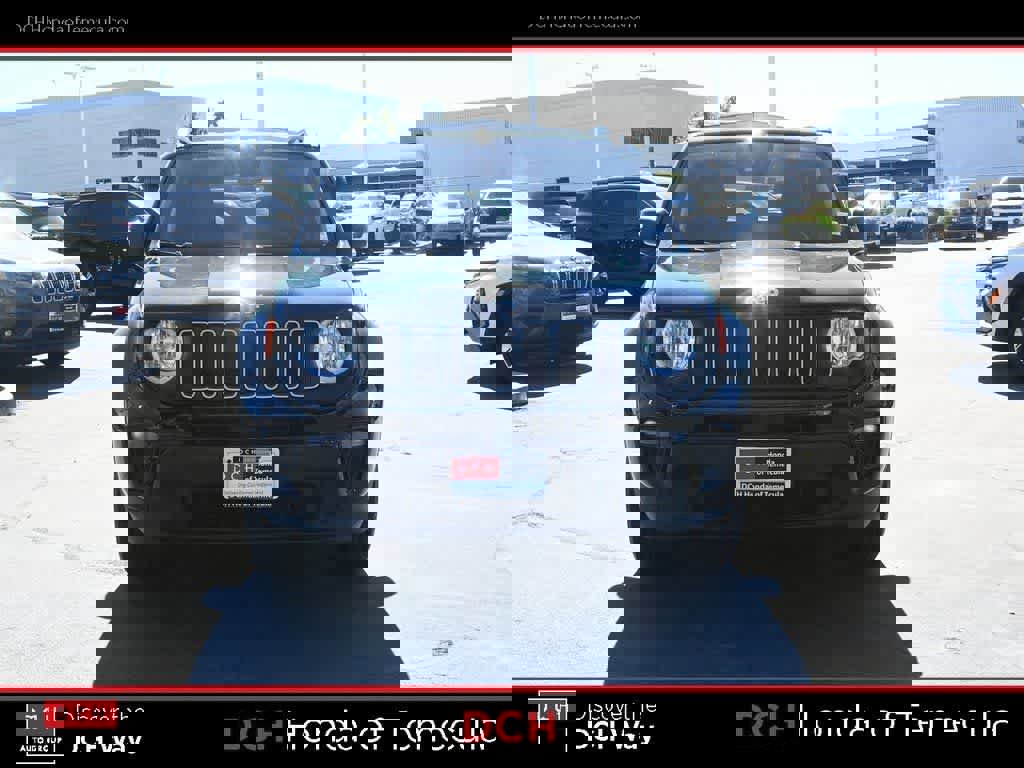 Used 2022 Jeep Renegade Sport w/ Sport Appearance Group AWD/4WD image 2