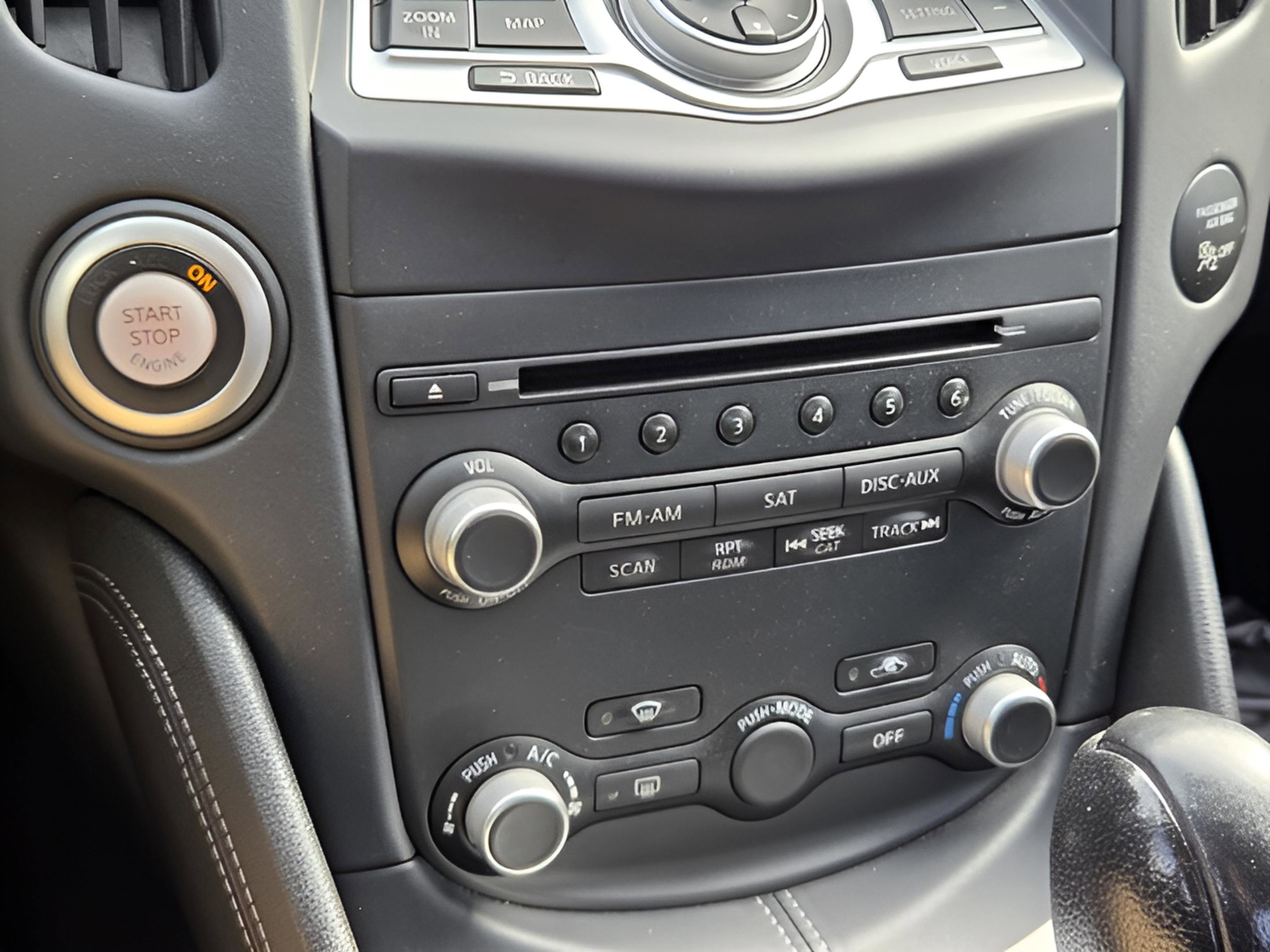 Used 2016 Nissan 370Z Sport Tech image 30