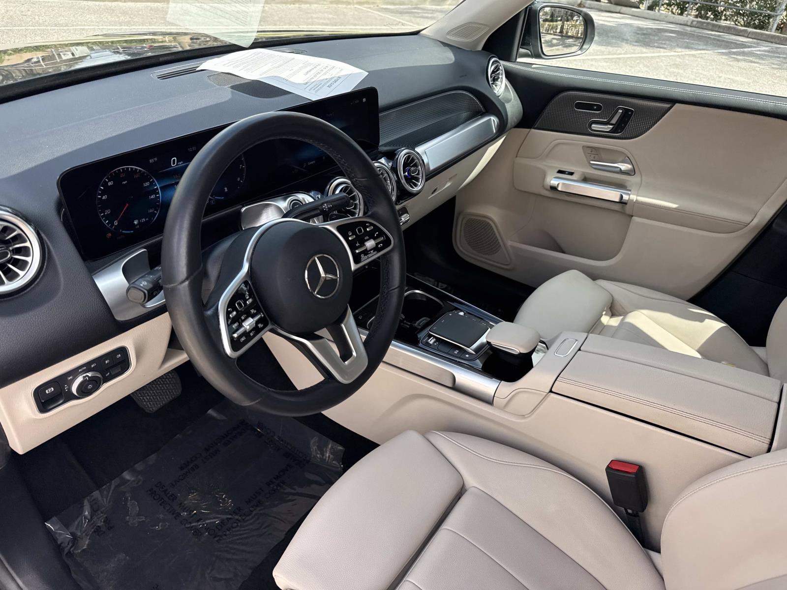 Used 2022 Mercedes-Benz GLB 250 image 30