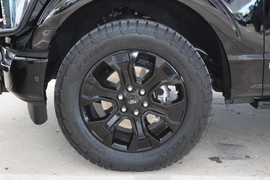 Used 2023 Ford F150 Platinum w/ Equipment Group 701A High AWD/4WD image 13