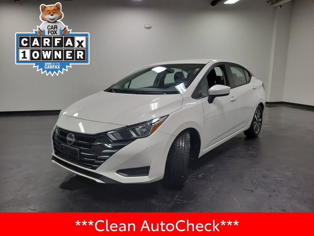 Used 2024 Nissan Versa SV FWD image 4