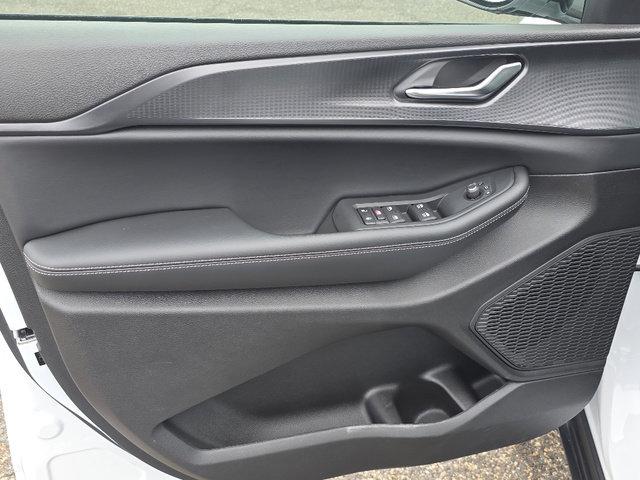 Certified 2025 Jeep Grand Cherokee Altitude image 33